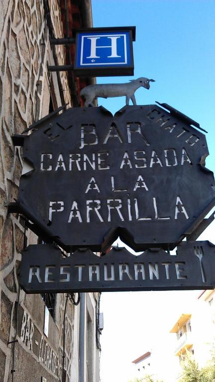 Hostal Restaurante El Chato El Barraco Exterior photo