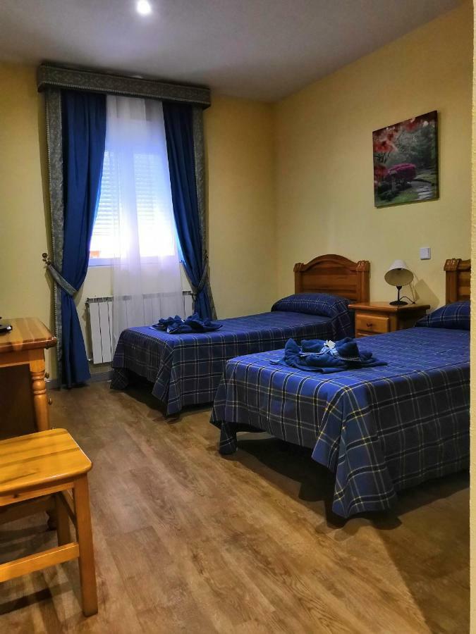 Hostal Restaurante El Chato El Barraco Room photo